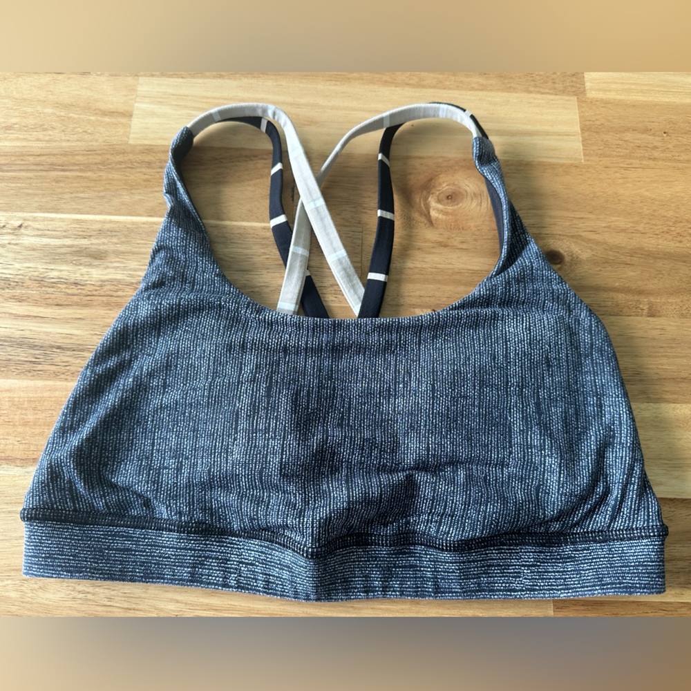 Lululemon sports bra